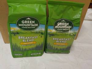 lot 42 image: 2 Green Mountain 18 oz Bags Breakfa...