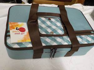 lot 63 image: Rachael Ray Pack and Go 16 x 11 x 4...