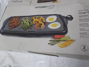 lot 79 image: Kitchen Smith by Bella 10.5 x 20 G...