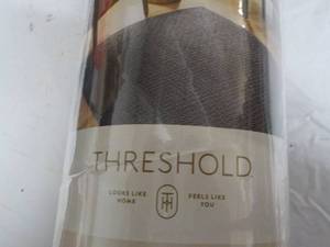 lot 91 image: Threshold Washable 4 x 5.5 Area Ru...
