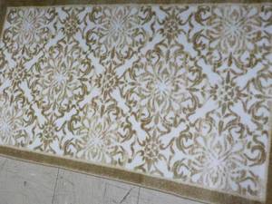 lot 98 image: Nourison Floral Damask 26 x 45 Was...