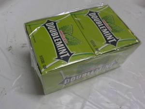 lot 207 image: 150 Sticks Double Mint Gum...