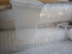 lot 224 image: Case of 32 oz Round Clear Deli Cont...