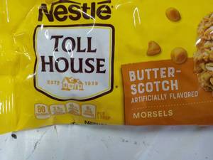 lot 246 image: 5 Bags Nestle Butterscotch 11 oz Mo...