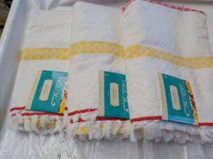 lot 269 image: Set of 3 The Pioneer Woman Striped ...
