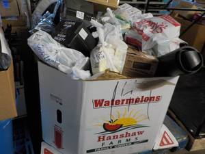 lot 274 image: Pallet of Unclaimed and New Oversto...