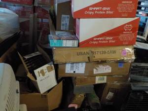 lot 275 image: Pallet of Unclaimed and New Oversto...