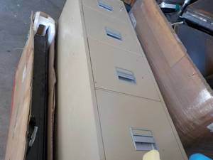 lot 265 image: Metal Fireproof Filing 4 Drawer Cab...