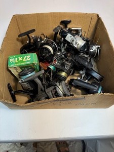 lot 5 image: Lot of Fishing Reels