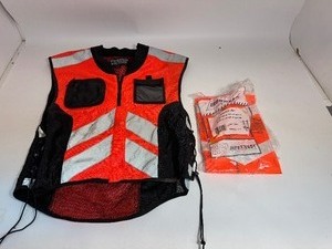 lot 30 image: Vests