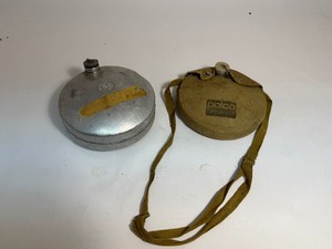 lot 32 image: Vintage Canteens