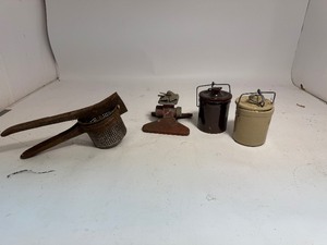 lot 42 image: Vintage Stuff