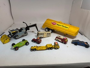 lot 62 image: Lot of Tonka and Other Vintage Vehicles