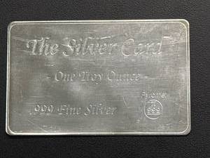 lot 26 image: One Troy Ounce .999 Fine Silver Card (2022) with Certificate of Authenticity