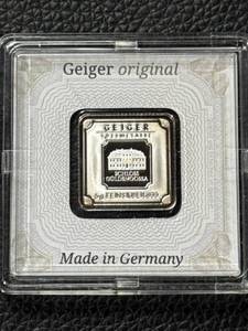 lot 134 image: 5 Gram Geiger Edelmetalle Square Silver Bar, Schloss Guldengossa, Made in Germany