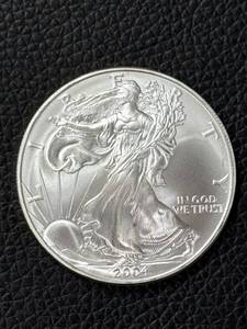 lot 201 image: 2004 American Silver Eagle 1 oz .999 Fine Silver Coin