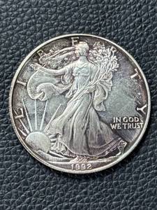 lot 215 image: 1992 American Silver Eagle 1 oz Fine Silver Coin