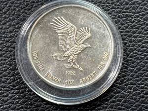 lot 29 image: 1982 1 Troy Ounce .999 Fine Silver Monex Round With Eagle Design