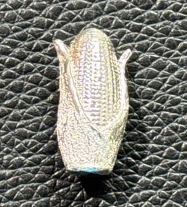 lot 32 image: Corncob .999 Silver Piece, 0.66 oz, Signed Certificate of Authenticity