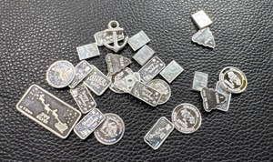 lot 36 image: 1oz .999 Silver Assorted Pieces Featuring Variety of Designs
