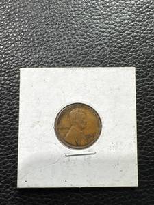 lot 74 image: 1923 Lincoln Wheat Penny in Cardboard Holder