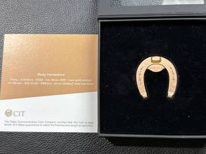lot 102 image: 2022 Palau $5 Rosy Horseshoe Coin 1 oz Silver .999 Rose Gold-Plated