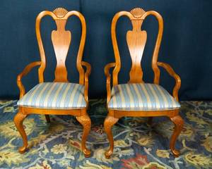 lot 13 image: Pair of Stanley Furniture Arm Chairs  Blue, Cream & Yellow Upholstery