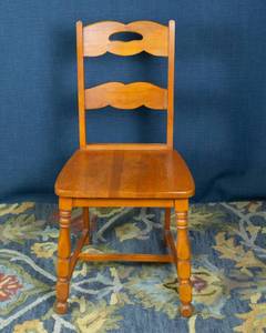 lot 21 image: Wooden Side Chair