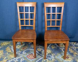 lot 41 image: Set of 2 Engineered Wood Chairs