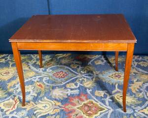 lot 42 image: Vintage Wooden Table with Extendable Leaf  32W x 42L