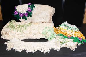 lot 45 image: Lot of Vintage Crocheted & Lace Items  Includes Large Tablecloth