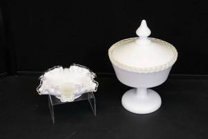 lot 68 image: Vintage Fenton Silver Crest Candy Dishes  Set of 2