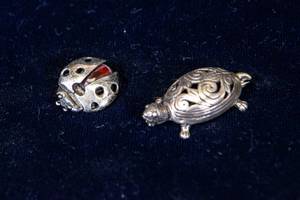 lot 85 image: Set of Two Sterling Silver Brooches  Turtle & Ladybug