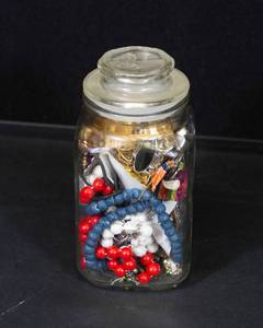 lot 90 image: Jewelry Mystery Lot