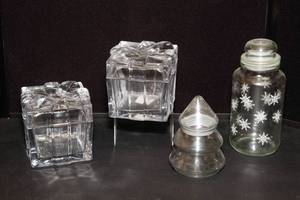 lot 75 image: Set of 4 Christmas-Themed Decorative Jars