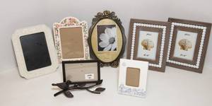 lot 101 image: Set of 7 Vintage & Vintage-Inspired Frames
