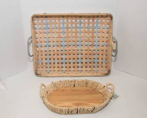 lot 115 image: Set of Two Trays