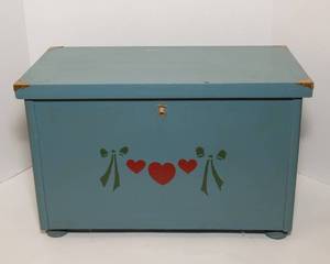 lot 122 image: Wooden Box Full of Mystery Items