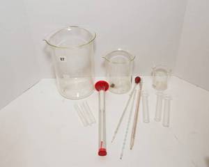 lot 123 image: Variety of Chemistry Supplies  Assorted Lab Equipment