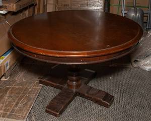 lot 130 image: Vintage Round Dining Table  48 Diameter