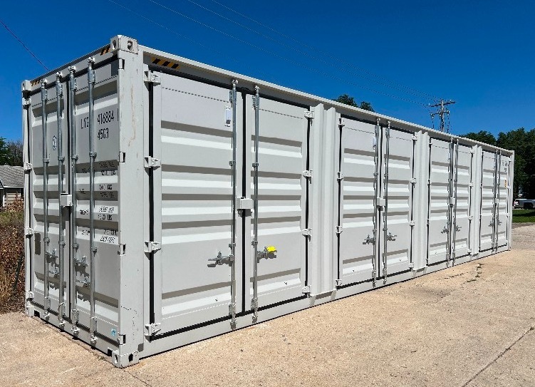 lot 400 image: LYGU4168844  Sea Container with 4 Side Doors, 40HC, Single Trip