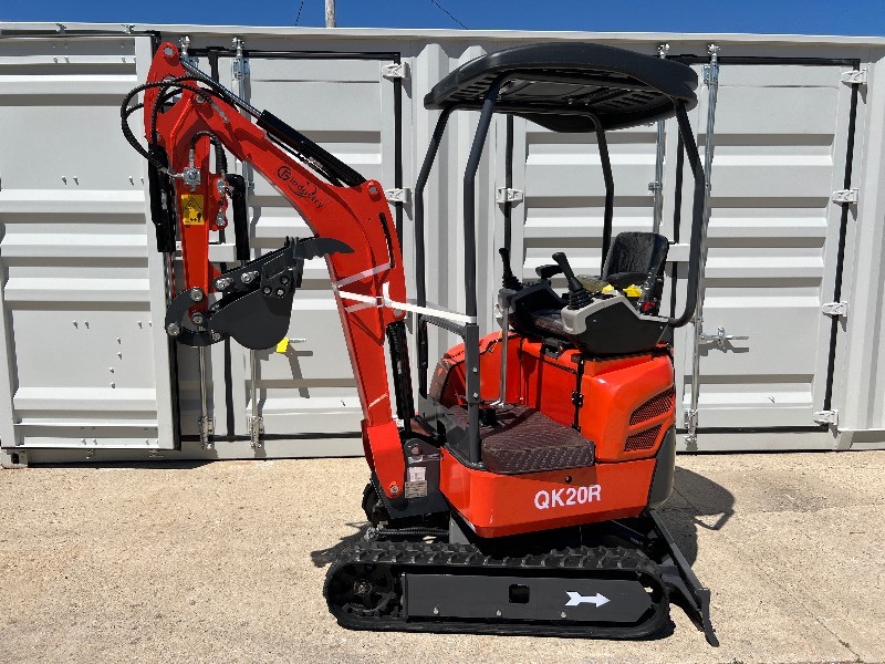 lot 4721 image: 2025 AGT Mini Excavator (QK20R)