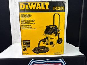 DeWALT 10-Gallon Dust Extractor with Automatic Filter Clean - New in Original Package