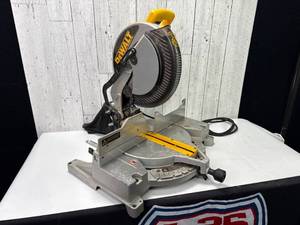 lot 9003 image: DeWALT DW705 12-Inch Compound Miter Saw