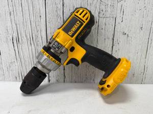 lot 9014 image: Dewalt DC927 Heavy Duty Cordless Drill with 12-inch Chuck