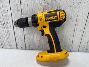 lot 9017 image: Dewalt DC725 18V Cordless Hammer DrillDriver 12 In