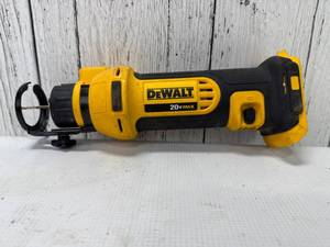 lot 9019 image: DeWalt DCS551 20V Max Cordless Cut-Out Tool