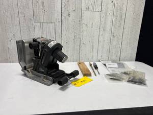lot 9039 image: Porter-Cable Pocket Hole Joinery System with Accessories
