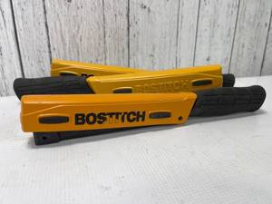 lot 9042 image: Bostitch H30-6 Hammer Tackers for STCR 2619 Staples