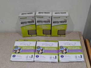 lot 20 image: (3) RESCUE PANTRY & BIRDSEED MOTH TRAPS AND (3) TRUE AIR REPLACEMENT CARBON FILTERS